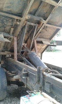 ขายหกล้อดั้มHino KM-777..ด่วนๆ