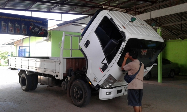 หกล้อ อีซูซุ NPR150 ปี53 รถห้าง สภาพดีสวยพร้อมใช้งาน ทะเบียนพร้อมโอน (ราคา 768,000) ต่อรองได้ครับ รับสภาพรถไม่ผิดหวัง