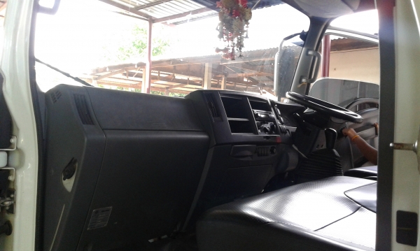 หกล้อ อีซูซุ NPR150 ปี53 รถห้าง สภาพดีสวยพร้อมใช้งาน ทะเบียนพร้อมโอน (ราคา 768,000) ต่อรองได้ครับ รับสภาพรถไม่ผิดหวัง