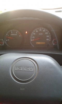 หกล้อ อีซูซุ NPR150 ปี53 รถห้าง สภาพดีสวยพร้อมใช้งาน ทะเบียนพร้อมโอน (ราคา 768,000) ต่อรองได้ครับ รับสภาพรถไม่ผิดหวัง