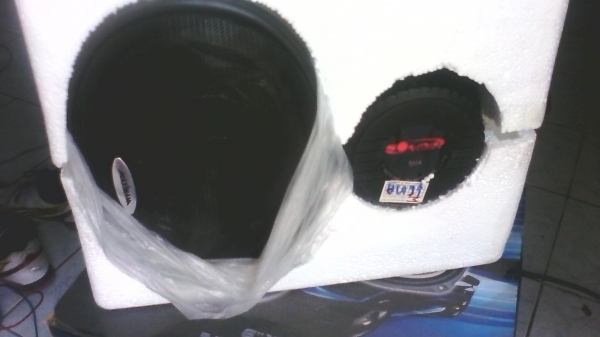 ขาย เครื่องเล่น cd พร้อมลำโพง6*9 ขาย เครื่องเล่น cd พร้อมลำโพง6*9