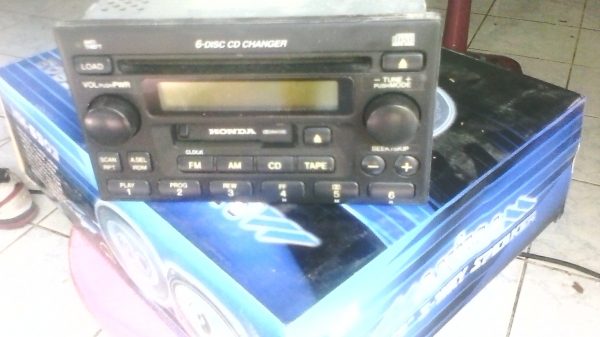 ขาย เครื่องเล่น cd พร้อมลำโพง6*9