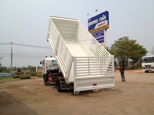 สุดคุุ้มรถห้างปี 50  HINO MEGA เครื่อง JO8C 220 แรงม้าระบบน้ำมัน กระบะดั้มพ์เกษตร ยาว 5.30 เมตร กว้าง 2.45 เมตร สูง 1.70 เมตร ดั้มพ์ 6 ตัน ยาง 900/20 นิ้ว พร้อมเล่มทะเบียน พร้อมใช้ เหมื่อนใหม่ ป้ายแดง สวยๆ สนใจรีบเลยนะคะ