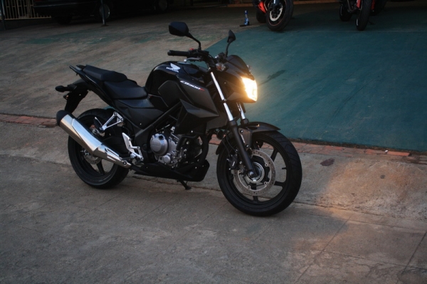 __C B 3 0 0 F รถใหม่ๆ 3 เดือน วิ่ง1,700โล 113,000 ฿__