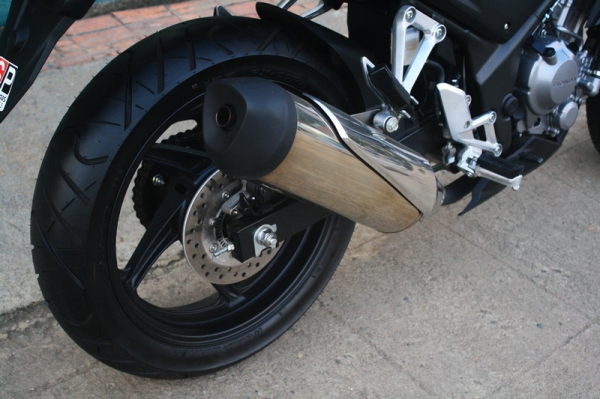 __C B 3 0 0 F รถใหม่ๆ 3 เดือน วิ่ง1,700โล 113,000 ฿__