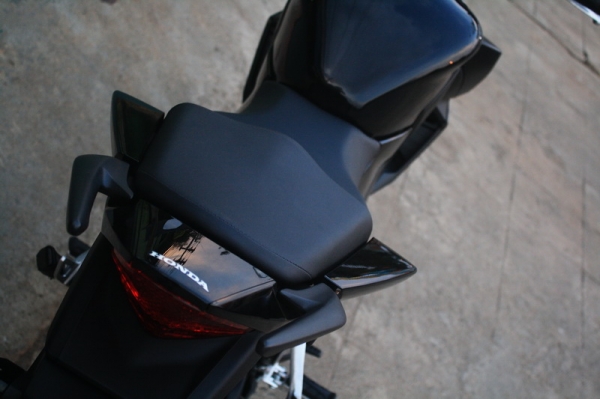 __C B 3 0 0 F รถใหม่ๆ 3 เดือน วิ่ง1,700โล 113,000 ฿__