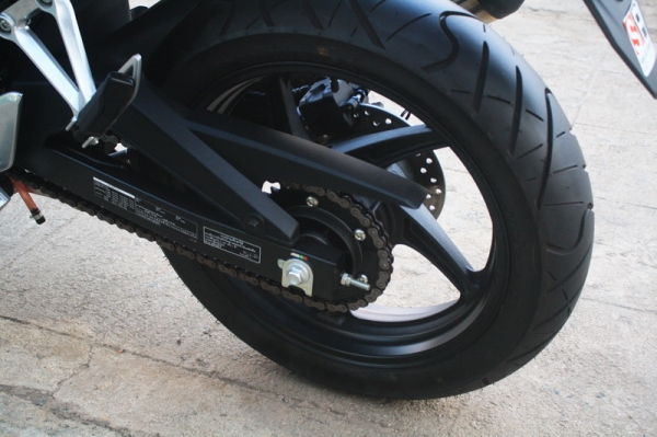 __C B 3 0 0 F รถใหม่ๆ 3 เดือน วิ่ง1,700โล 113,000 ฿__