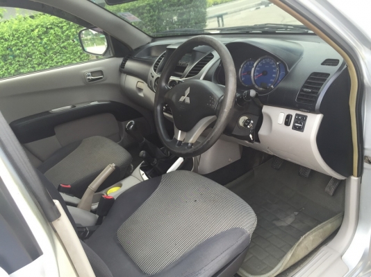 ขายรถบ้านมือเดียว TRITON 3.2 4WD 4 ประตูสภาพดี ขายรถบ้านมือเดียว TRITON 3.2 4WD 4 ประตูสภาพดี