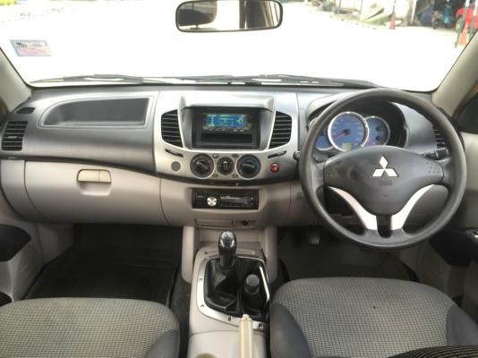 ขายรถบ้านมือเดียว TRITON 3.2 4WD 4 ประตูสภาพดี ขายรถบ้านมือเดียว TRITON 3.2 4WD 4 ประตูสภาพดี