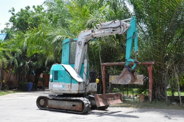 ขายแบคโฮ KOMATSU PC28UU(เท่าpc30) สวยเดิมจากญี่ปุ่น ทำงานสมบูรณ์ทุกระบบ รับรองไม่ผิดหวัง 189,000 เท่านั้น!!
