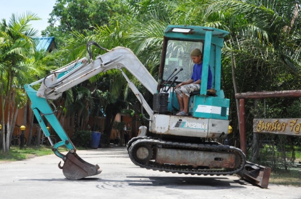 ขายแบคโฮ KOMATSU PC28UU(เท่าpc30) สวยเดิมจากญี่ปุ่น ทำงานสมบูรณ์ทุกระบบ รับรองไม่ผิดหวัง 189,000 เท่านั้น!!