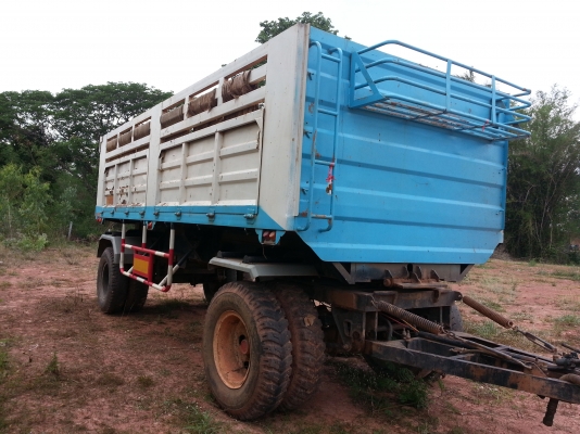 ลูกพ่วงสองเพลาดั้ม