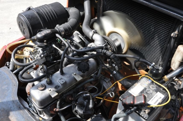 ขายFORKLIFT TOYOTA รุ่น7 2.5ตันครึ่ง สวยเดิมจากญี่ปุ่น ยังไม่เคยใช้ในไทย 180,000เท่านั้น!!