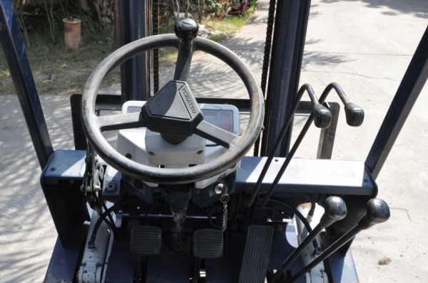 ขายFORKLIFT KOMATSU FD15-15(1.5ตัน)ดีเซล สวยเดิมจากญี่ปุ่น ยังไม่เคยใช้ในไทย 175,000เท่านั้น!!