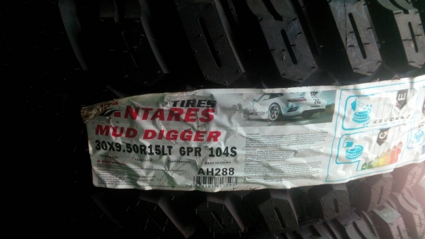 ขายยางมัด  30 X 9.5  R15 ยางใหม่ ขายชุดละ 12,500 บาท