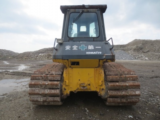 รถดันดิน KOMATSU D61PX-12  ปี2000 หากรอของได้ 30-45 วัน ติดต่อคุยกันได้เลยครับ