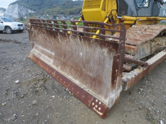 รถดันดิน KOMATSU D61PX-12  ปี2000 หากรอของได้ 30-45 วัน ติดต่อคุยกันได้เลยครับ