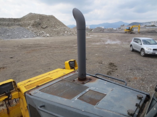 รถดันดิน KOMATSU D61PX-12  ปี2000 หากรอของได้ 30-45 วัน ติดต่อคุยกันได้เลยครับ