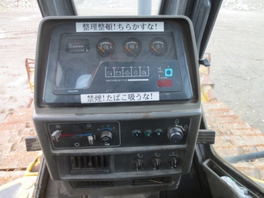 รถดันดิน KOMATSU D61PX-12  ปี2000 หากรอของได้ 30-45 วัน ติดต่อคุยกันได้เลยครับ