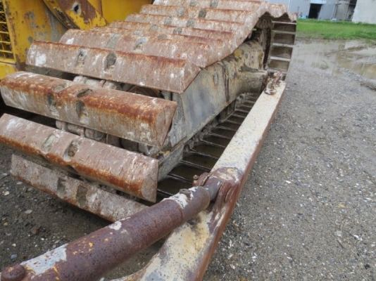 รถดันดิน KOMATSU D61PX-12  ปี2000 หากรอของได้ 30-45 วัน ติดต่อคุยกันได้เลยครับ