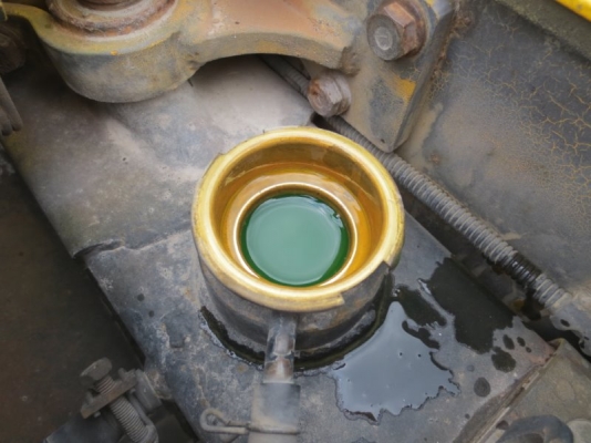 รถดันดิน KOMATSU D61PX-12  ปี2000 หากรอของได้ 30-45 วัน ติดต่อคุยกันได้เลยครับ