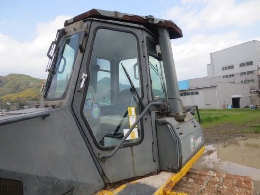 รถดันดิน KOMATSU D61PX-12  ปี2000 หากรอของได้ 30-45 วัน ติดต่อคุยกันได้เลยครับ