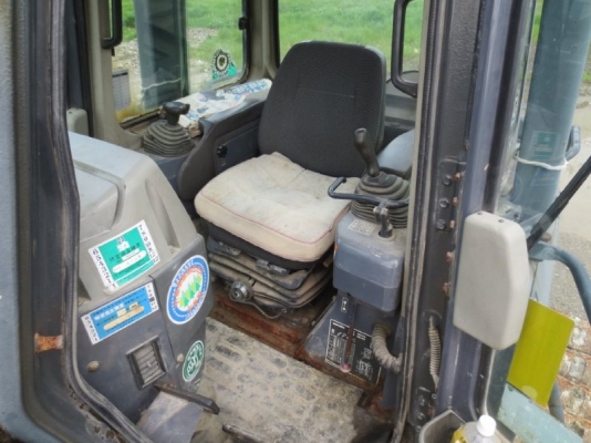 รถดันดิน KOMATSU D61PX-12  ปี2000 หากรอของได้ 30-45 วัน ติดต่อคุยกันได้เลยครับ