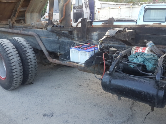 ขายรถบรรทุก10ล้อสองเพลาดั้ม