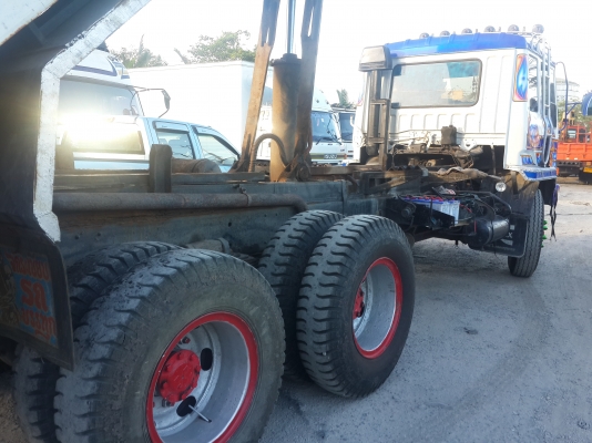 ขายรถบรรทุก10ล้อสองเพลาดั้ม