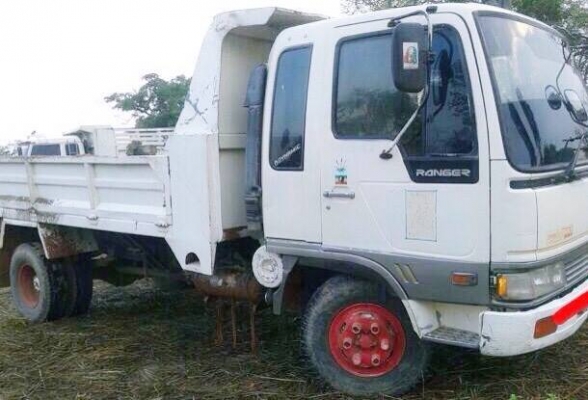 **680,000 บ.ต่อรอง/// 6ล้อดั้มดิน HINO สิงไฮเทค 195 ** ขาย HINO-195 6ล้อดั้มดิน5คิว ประกอบ HINO FD HO7D-195HP สิงไฮเทค ประกอบ เครื่องเดิม เกียร์เดิม เครื่องดี แน่นดี แรง เกียร์ดี เข้าง่าย ไม่หลุดครับ ช่วงล่างใหญ่ Fหน้า-หลัง คัสซีดี เดิม ไม่ปะไม่ดาม ยังสวย