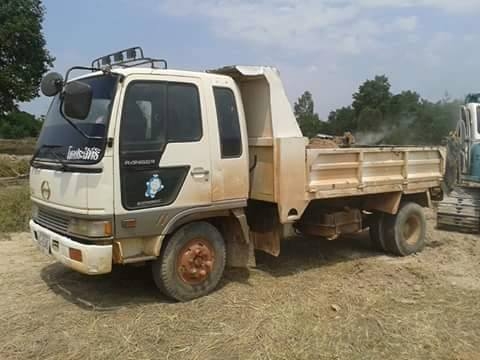 **680,000 บ.ต่อรอง/// 6ล้อดั้มดิน HINO สิงไฮเทค 195 ** ขาย HINO-195 6ล้อดั้มดิน5คิว ประกอบ HINO FD HO7D-195HP สิงไฮเทค ประกอบ เครื่องเดิม เกียร์เดิม เครื่องดี แน่นดี แรง เกียร์ดี เข้าง่าย ไม่หลุดครับ ช่วงล่างใหญ่ Fหน้า-หลัง คัสซีดี เดิม ไม่ปะไม่ดาม ยังสวย
