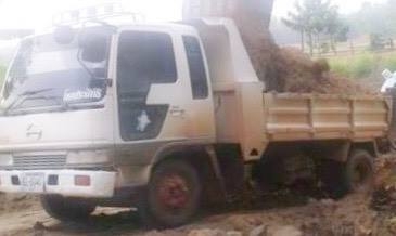 **680,000 บ.ต่อรอง/// 6ล้อดั้มดิน HINO สิงไฮเทค 195 ** ขาย HINO-195 6ล้อดั้มดิน5คิว ประกอบ HINO FD HO7D-195HP สิงไฮเทค ประกอบ เครื่องเดิม เกียร์เดิม เครื่องดี แน่นดี แรง เกียร์ดี เข้าง่าย ไม่หลุดครับ ช่วงล่างใหญ่ Fหน้า-หลัง คัสซีดี เดิม ไม่ปะไม่ดาม ยังสวย