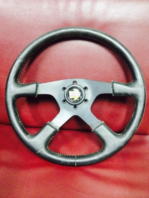 พวงมาลัย momo แท้