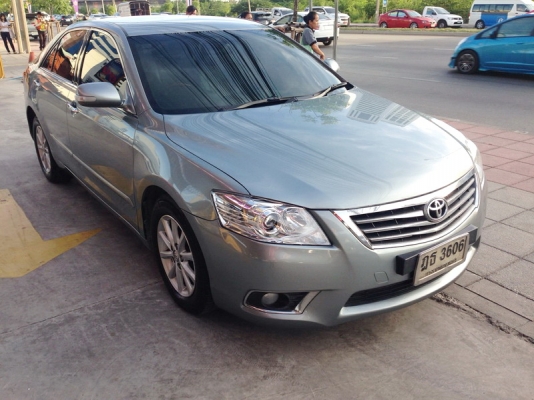 TOYOTA CAMRY ปี 2010 มือเดียวออกห้าง รถสวยจัด ARIBAG คู่หน้า เบรค ABS เเบาะหนังปรับไฟฟ้า เครื่องดี ช่วงล่างแน่น แอร์เย็น