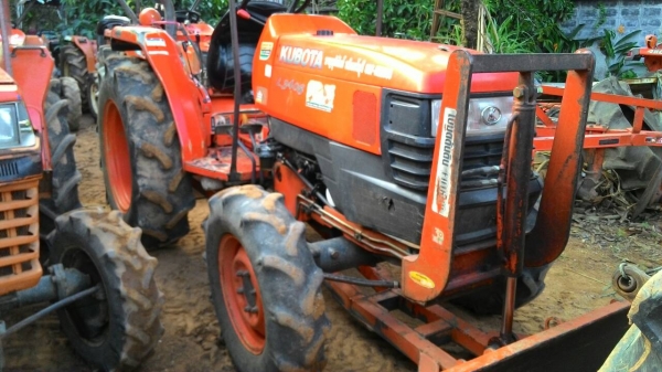 ขายรถไถ KUBOTA L3408 พร้อมดันหน้า ราคา 185,000 รถไร่เครื่องดี สภาพสวย อ.แกลง ระยอง สอบถาม 0818618678 ld line=carbonthai ขายรถไถ KUBOTA L3408 พร้อมดันหน้า ราคา 185,000 รถไร่เครื่องดี สภาพสวย อ.แกลง ระยอง สอบถาม 0818618678 ld line=carbonthai
