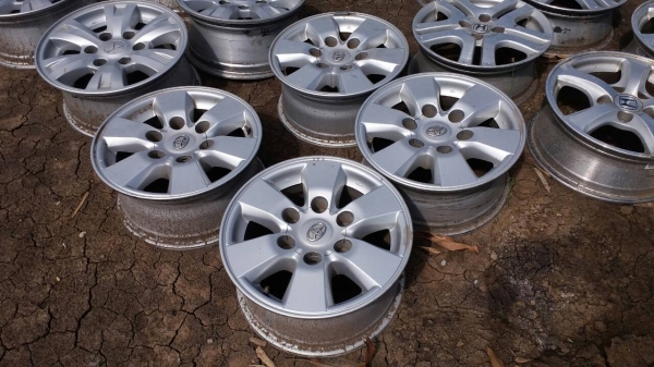 ล้อขอบ 15 6รู สวยๆ