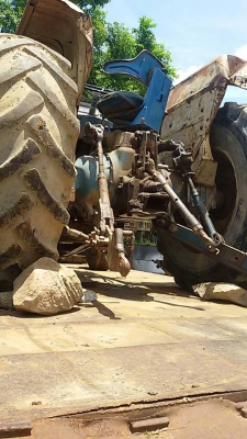 ขายด่วน!!! รถไถฟอร์ด 77 ราคาถูก