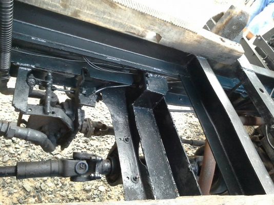 หกล้อ อีซูซุ 115 แรง แอร์ พ.เวอร์ สภาพดีสวยพร้อมใช้งาน เล่มทะเบียนชุดโอนพร้อม