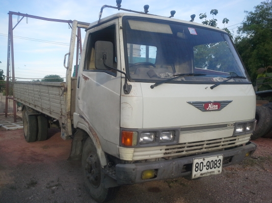 HINO 6ล้อ กะบะยาว 5.5 ม. หัวเดิมๆ บางๆ เครื่องดี ครัทซีสวยจัด ขาย 380,000 บาท (ศุภากร 081-4252943)