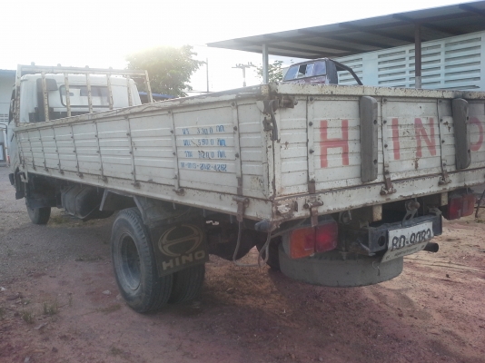 HINO 6ล้อ กะบะยาว 5.5 ม. หัวเดิมๆ บางๆ เครื่องดี ครัทซีสวยจัด ขาย 380,000 บาท (ศุภากร 081-4252943)