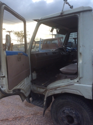 HINO 6ล้อ กะบะยาว 5.5 ม. หัวเดิมๆ บางๆ เครื่องดี ครัทซีสวยจัด ขาย 380,000 บาท (ศุภากร 081-4252943)