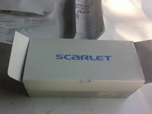 เครื่อง UV ยี่ห้อ SCARLETแบบมือถือใช้กับส่วนต่างของร่างกายได้จากญี่ปุ่นใช้ไฟ 100 V. สภาพใหม่