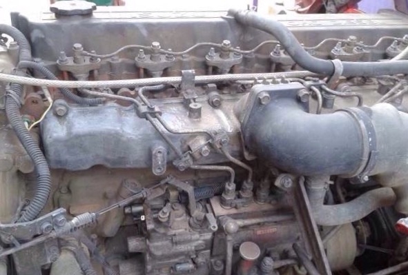 ISUZU DECA 195 HP 6HE1 หกล้อดั๊มพ์ กระบะดั๊มพ์เหล็ก 5 ตันความยาว 3.60 เมตรสภาพดีสวยพร้อมบรรทุกหนักได้เลย เครื่องยนต์แรงดีสุดๆครับ ภายในเก๋งคอนโซลสวยครบ แอร์เย็น พวงมาลัยเพาเวอร์ ระบบเบรคทริ๊ปฟี้ครบครัน ช่วงล่างใหญ่แน่นหนึบ คัชซีไม่มีแตกไม่มีบวม ยาง 8.25 ข