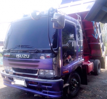ISUZU DECA 195 HP 6HE1 หกล้อดั๊มพ์ กระบะดั๊มพ์เหล็ก 5 ตันความยาว 3.60 เมตรสภาพดีสวยพร้อมบรรทุกหนักได้เลย เครื่องยนต์แรงดีสุดๆครับ ภายในเก๋งคอนโซลสวยครบ แอร์เย็น พวงมาลัยเพาเวอร์ ระบบเบรคทริ๊ปฟี้ครบครัน ช่วงล่างใหญ่แน่นหนึบ คัชซีไม่มีแตกไม่มีบวม ยาง 8.25 ข