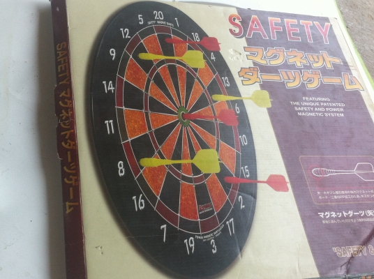 กระดานปาเป้าแบบแม่เหล็กแรงยึดสูงไม่มีความแหลมคม ปลอดภัยในการเล่น