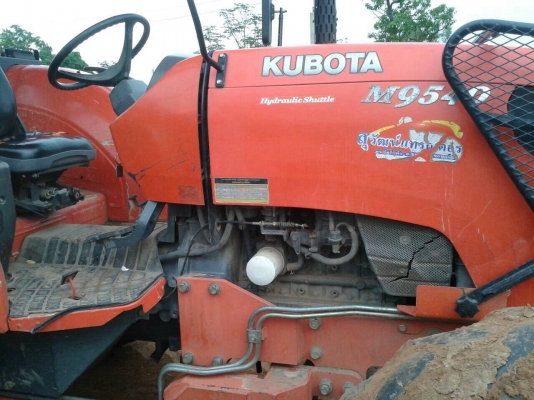 ขายรถไถ KUBOTA M9540 ปี 53 ใช้งานน้อย เอกสารเล่มทะเบียน อุปกรณ์ผาน 3 และผานดันหน้า ผาน 6 ไม่ให้ครับ ราคาต่อรองได้