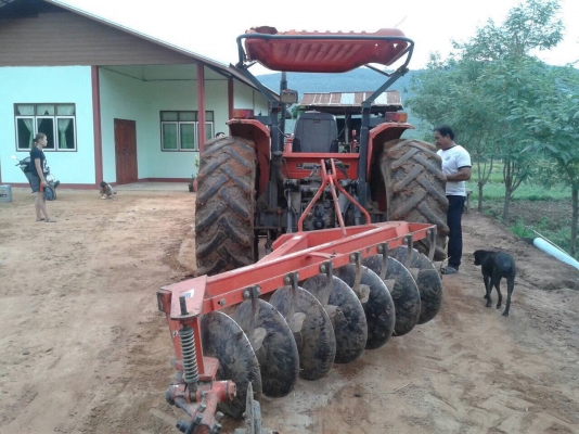 ขายรถไถ KUBOTA M9540 ปี 53 ใช้งานน้อย เอกสารเล่มทะเบียน อุปกรณ์ผาน 3 และผานดันหน้า ผาน 6 ไม่ให้ครับ ราคาต่อรองได้