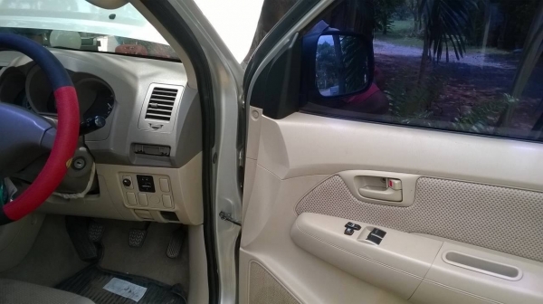 ขาย TOYOTA VIGO 2.5 4X4 ปี 50 สภาพสวยพร้อมใช้ ทะเบียนพร้อมโอน ราคาต่อรองได้ ขาย TOYOTA VIGO 2.5 4X4 ปี 50 สภาพสวยพร้อมใช้ ทะเบียนพร้อมโอน ราคาต่อรองได้