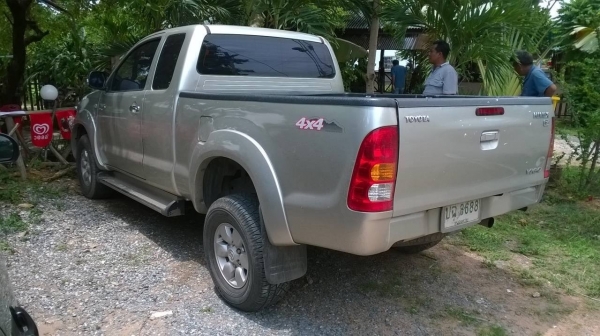 ขาย TOYOTA VIGO 2.5 4X4 ปี 50 สภาพสวยพร้อมใช้ ทะเบียนพร้อมโอน ราคาต่อรองได้