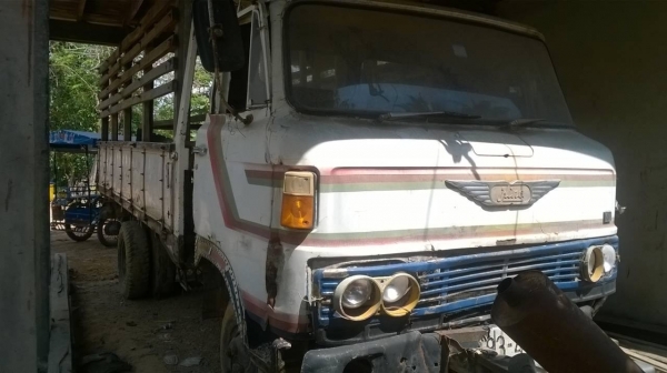 ขาย 6 ล้อ KM310 เครื่อง DM100 100 แรงม้า คัสซีสวยใช้ได้ ทะเบียนขาด 3 ปี ราคาต่อรองได้